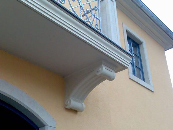 Gestaltung von Balkonen mit Konsolen und Gesimsen, Radebeul